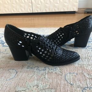 Freda Salvador “Poppy” woven heels - EUC!
